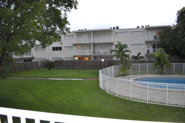 Photo - 7713 SW 88th St Unidad A203