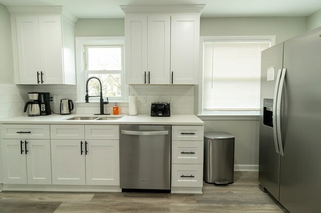 Photo - 3898 Salisbury Rd