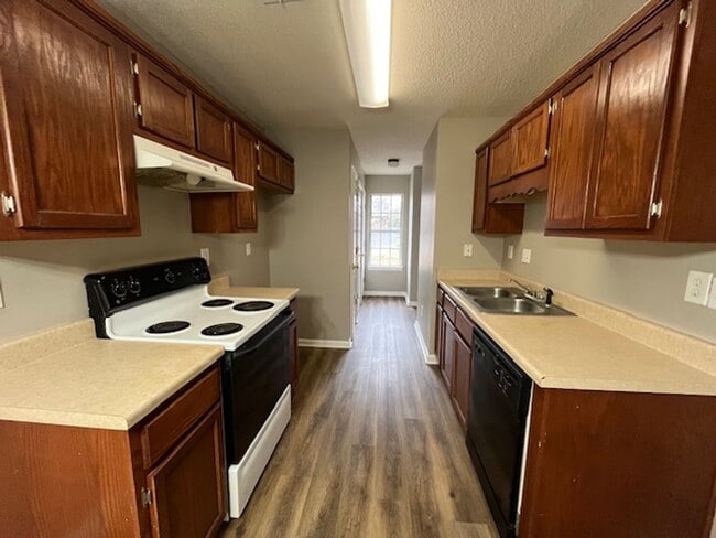 Photo - Renovated 3 Bedroom 3 Bath Townhome for Rent!