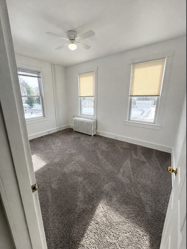 Photo - 1013 Lafayette Ave Unidad 2