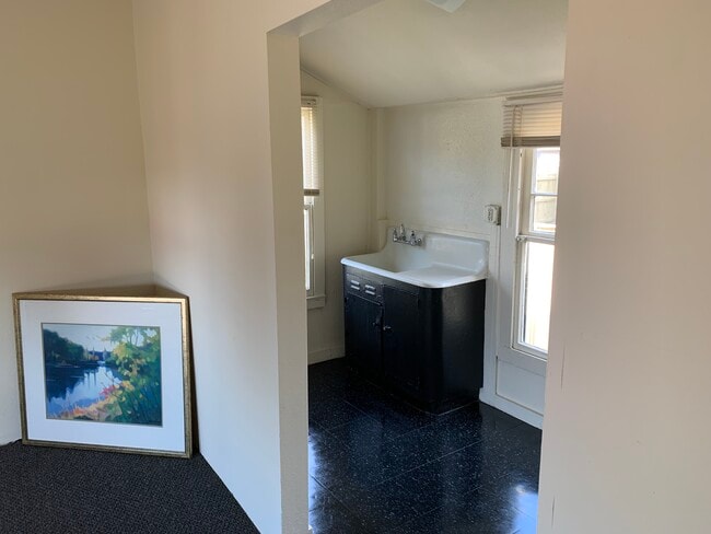 Photo - 152 3rd St NW