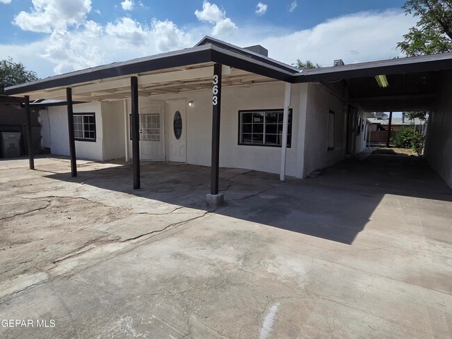 Photo - 363 Ontiveros St