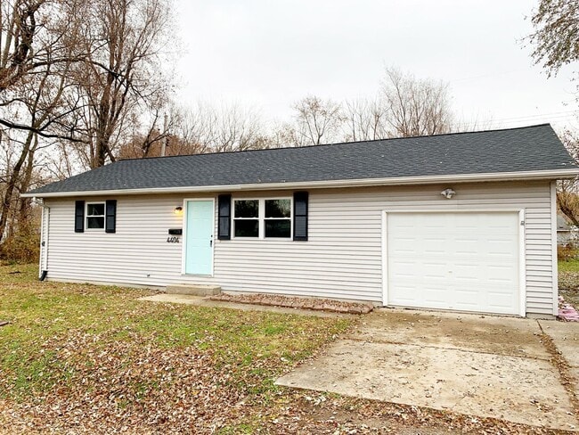 Building Photo - For Rent...4404 Wabash, Granite City
