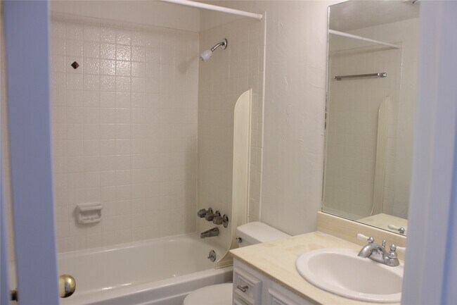 Photo - 14719 Barryknoll Ln Unit 56