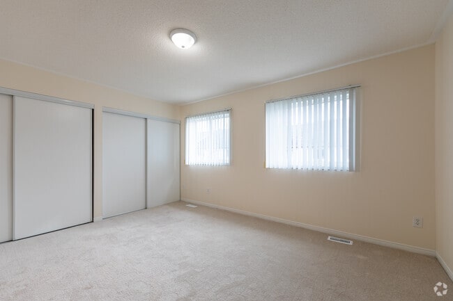 3 chambres, 2,5 salles de bain - 122 m² - Chambre principale - Pleasantview Walk Townhomes