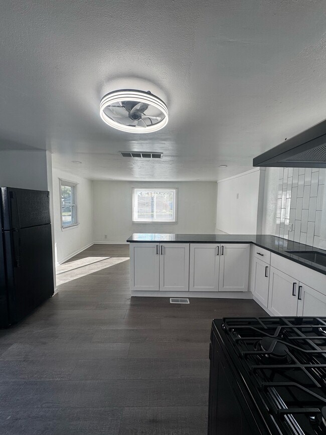 Photo - 526 Pershing Ave