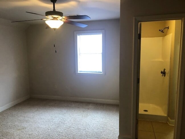 Photo - 1684 Gun Club Rd