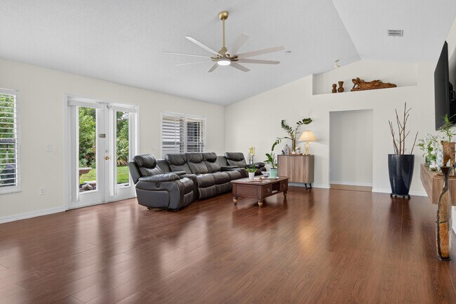 Photo - 5758 Benbow Ct