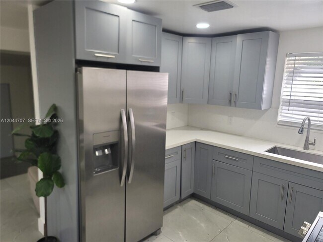 Photo - 512 NW 96th St Unidad B