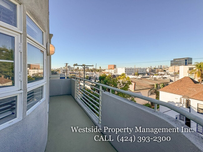 Photo - 133 S Flores St