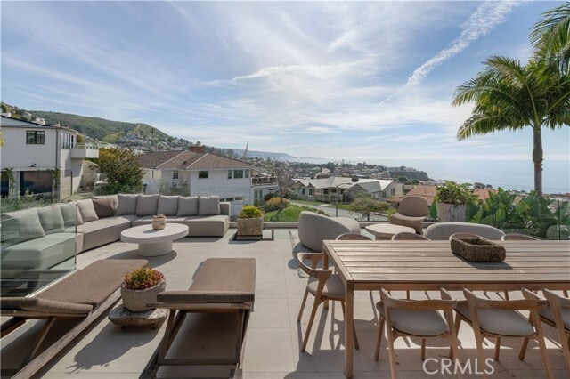 Photo - 998 Emerald Bay