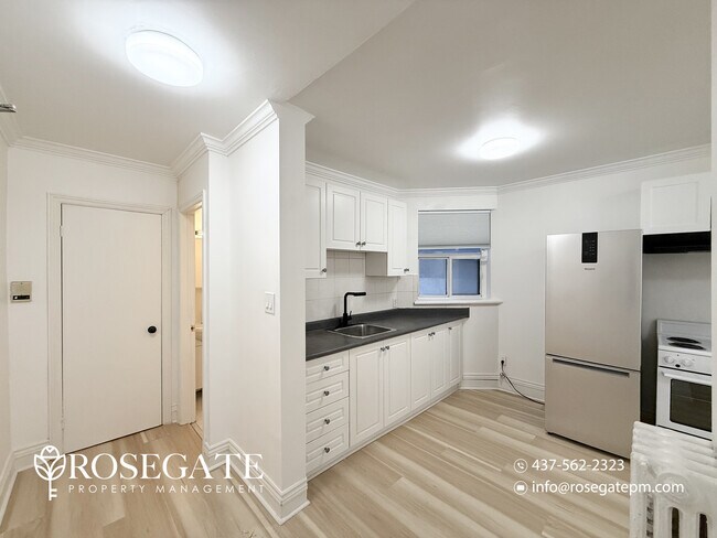 Photo - All-Inclusive 1-Bedroom Apartment with Internet & Parking – York Unité 1