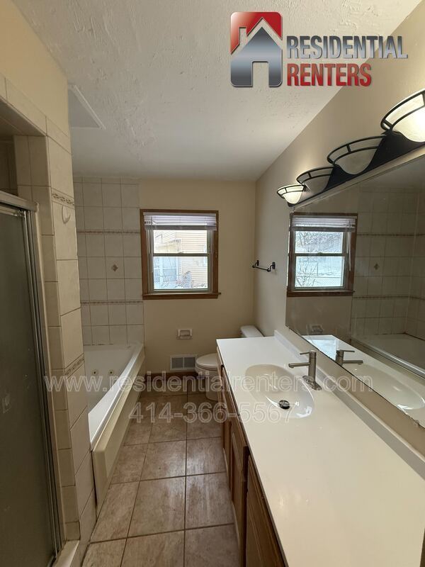 Photo - 6580 N 73rd St