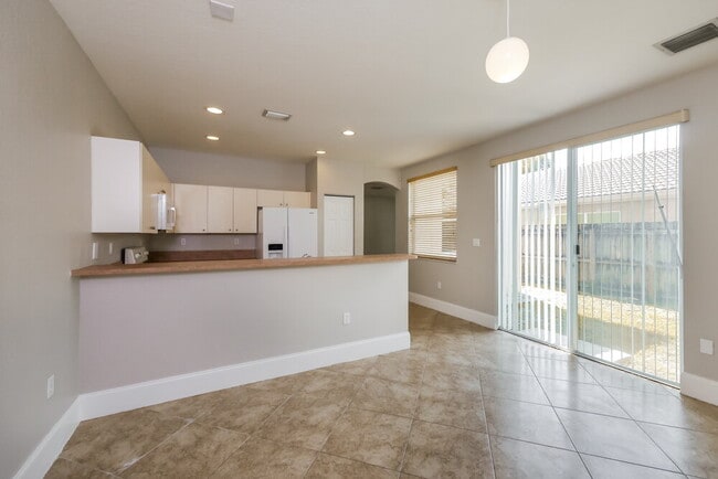Photo - 1899 SE 13th St