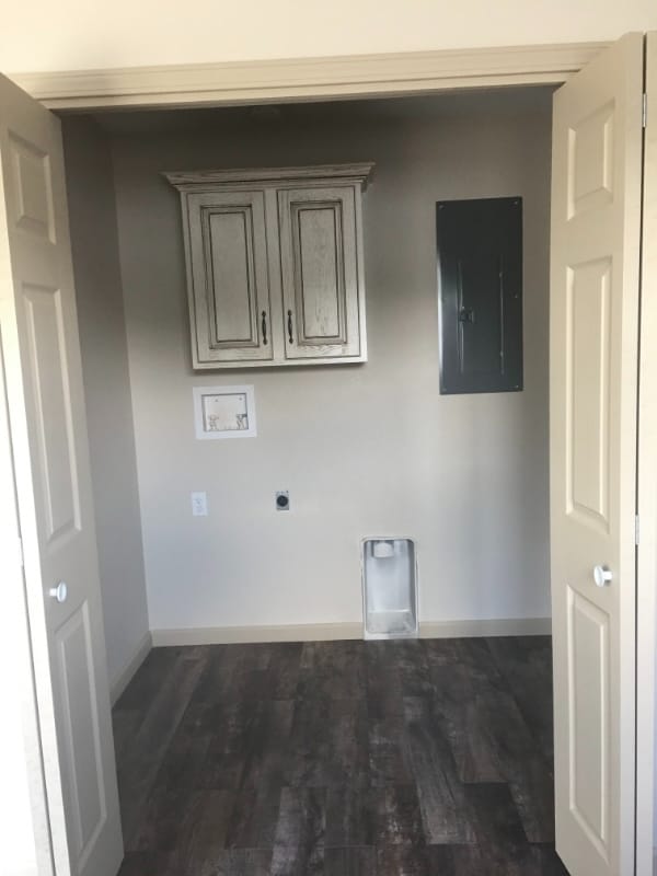 Photo - 256 E Outer Rd