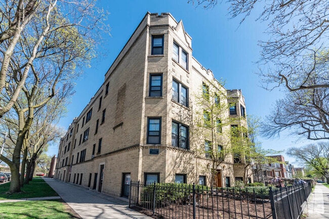 Building Photo - 5074 N Wolcott Ave Unit 2 Rental
