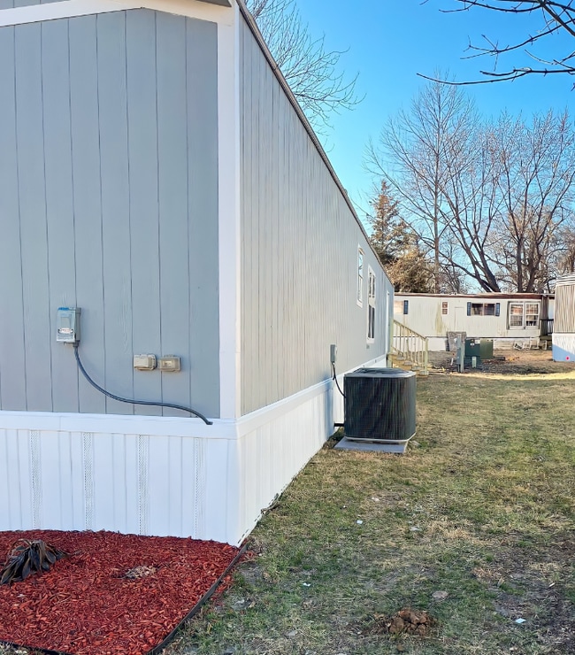 Photo - 110 N Michigan St