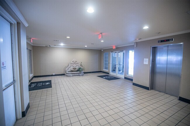 Photo - 7575 Kirby Dr Unit 2306
