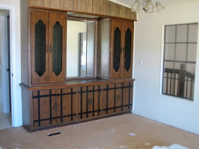 Photo - Madison Co. – Comer, GA – QUIET NEIGHBORHOOD – HOME SITS ON BEAUTIFUL CORNER OF CITY!