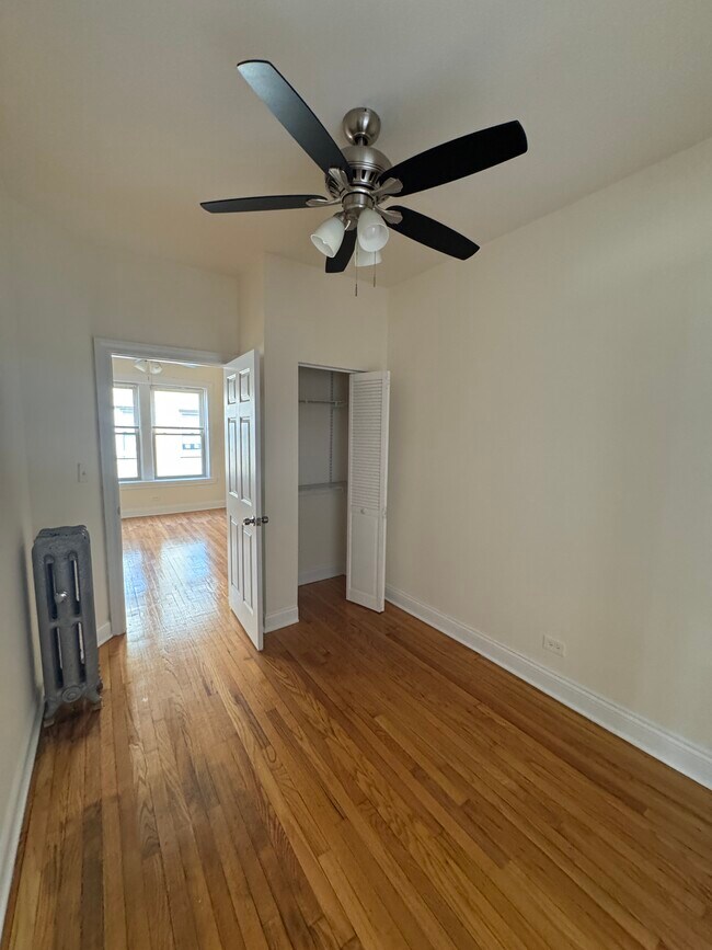 Photo - 4836 W Belle Plaine Ave