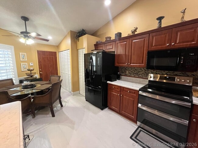 Photo - 6108 Petunia Rd