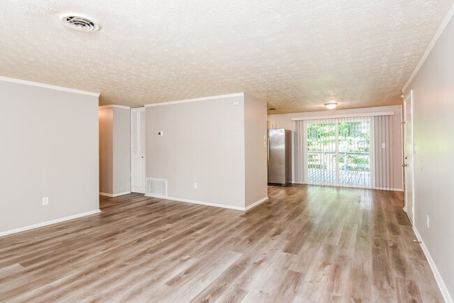 Photo - 1860 Suwanee Ridge Ct NW