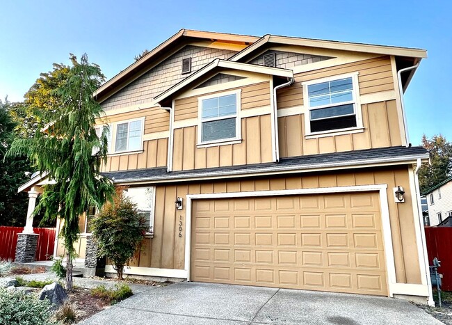 4 Bedroom Home / Tumwater Schools / Fenced... - 4 Bedroom Home / Tumwater Schools / Fenced...