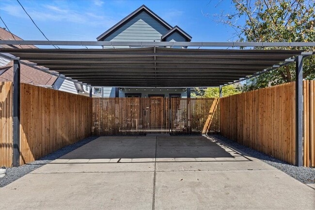 Photo - 3014 Neal St