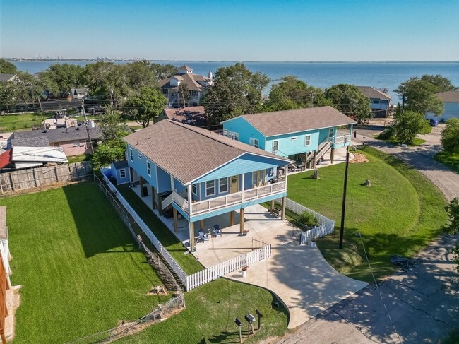 Photo - 108 Bay Oaks Dr