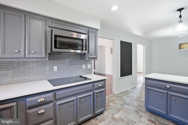 Photo - 1 Springer Ct