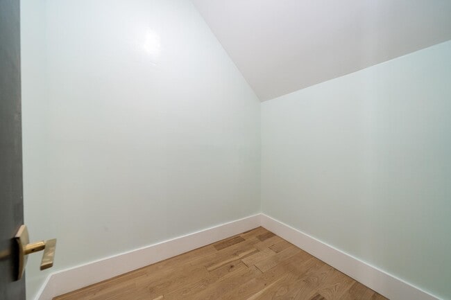 Photo - 541 Newark Ave