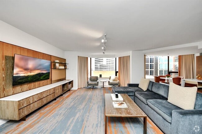 Building Photo - 1300 Lamar St Unit 2405 Rental