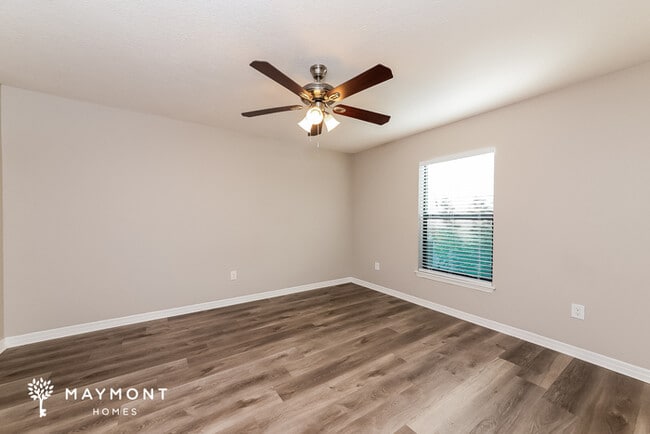 Photo - 674 Chatham Walk Dr