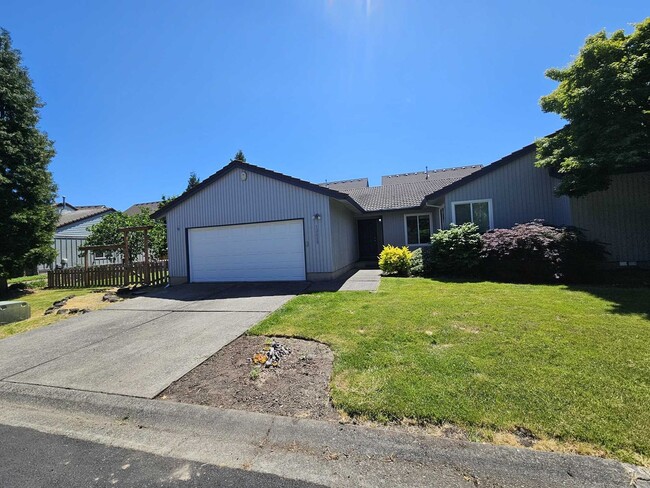 Spaceous 1478 sq ft 3 bedroom 2 bath duple... - Spaceous 1478 sq ft 3 bedroom 2 bath duple... House