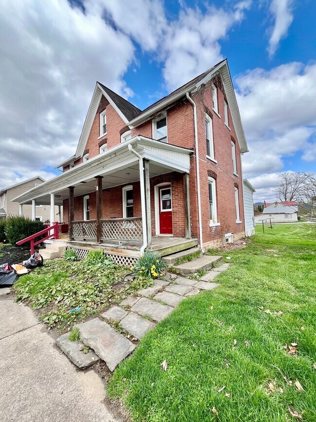 Photo - 125-127 Maple St Unit 125