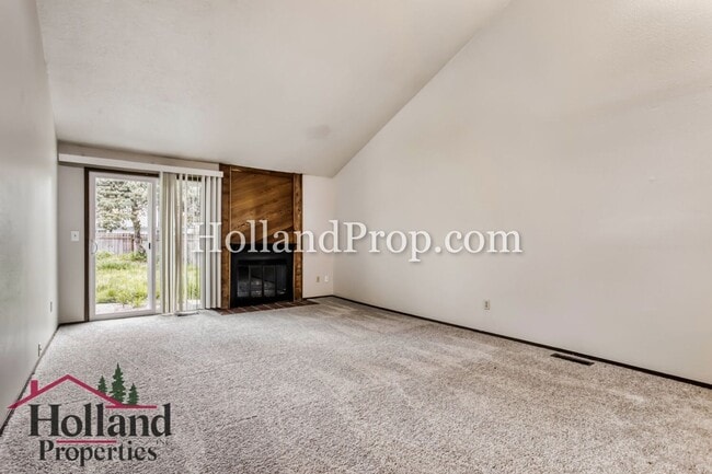 Photo - Great Tigard Duplex in Prime Location!