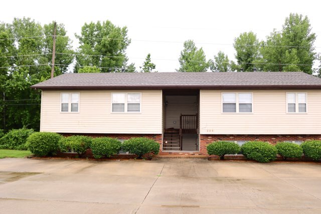 Building Photo - 240 W Main St Unit 242 W. Main St. Rental