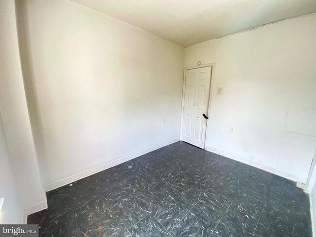 Photo - 248 E Cambria St