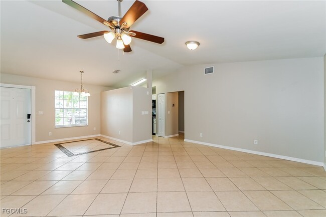 Photo - 818 SW 31st St