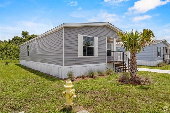 Building Photo - 6680 Hidden Oaks Dr Rental