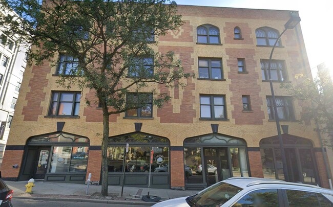 Building Photo - Gothic Apartments