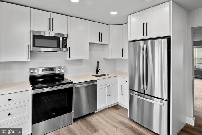 Building Photo - 1515 Marlborough Ct