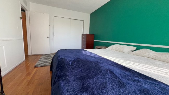 Photo - 1135 Glenville Dr Unit Apt. #4