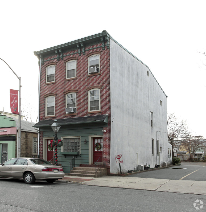 Photo - 354 Farnsworth Ave Apartments