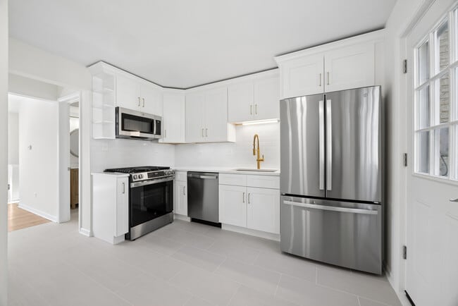 Photo - 4396 Central Ave