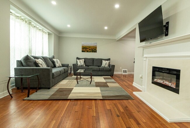 Photo - 3898 Salisbury Rd