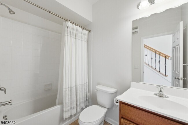 Photo - 38 Bond St Unit 38