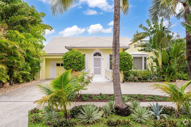 Building Photo - 353 Seaspray Ave Rental