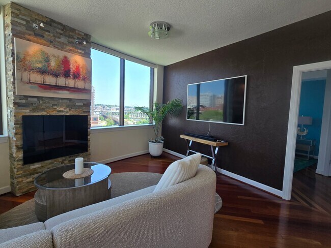 Photo - 1101 Haxall Point Unidad 815