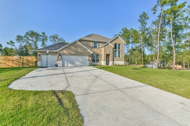 102 Whelan Ln